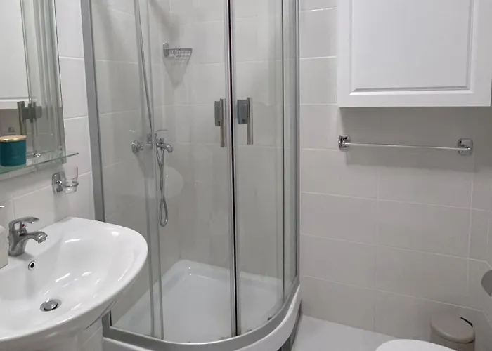 Kristin's * 地拉那